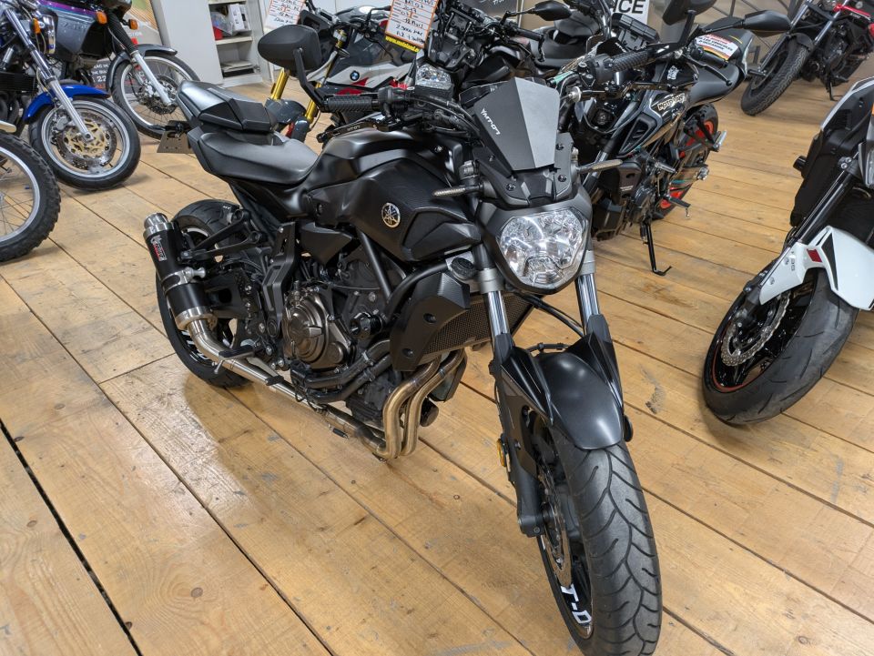 YAMAHA MT-07 (47.5CV) 4