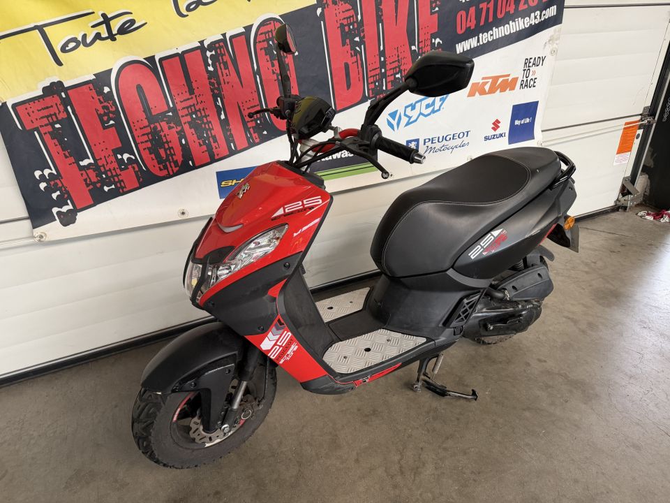 PEUGEOT STREET ZONE 50 4