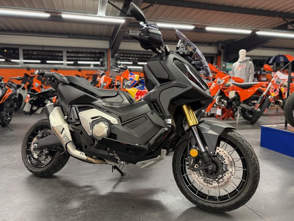 HONDA X-ADV 4