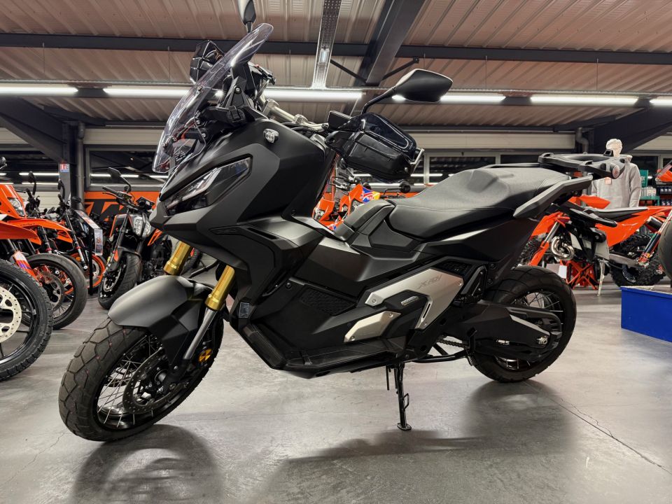 HONDA X-ADV 4