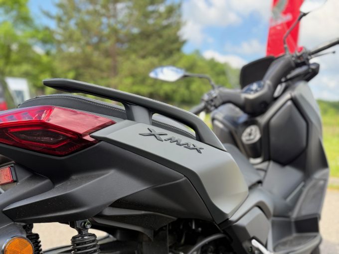 YAMAHA XMAX 300 4
