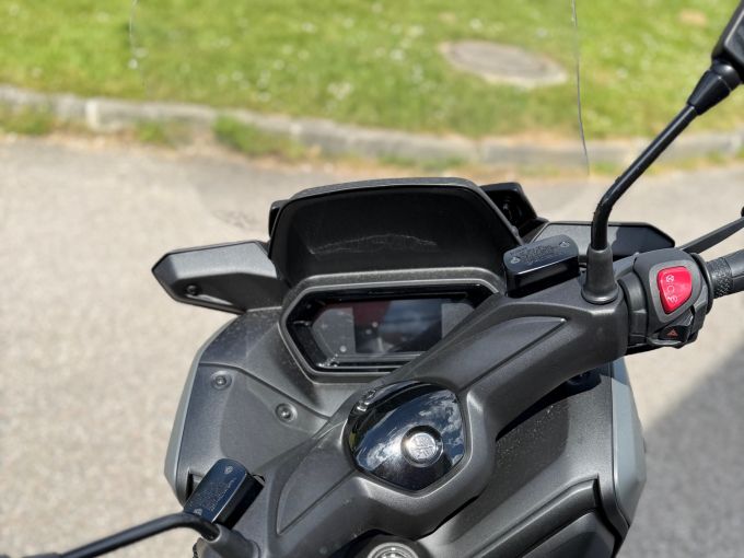 YAMAHA XMAX 300 4