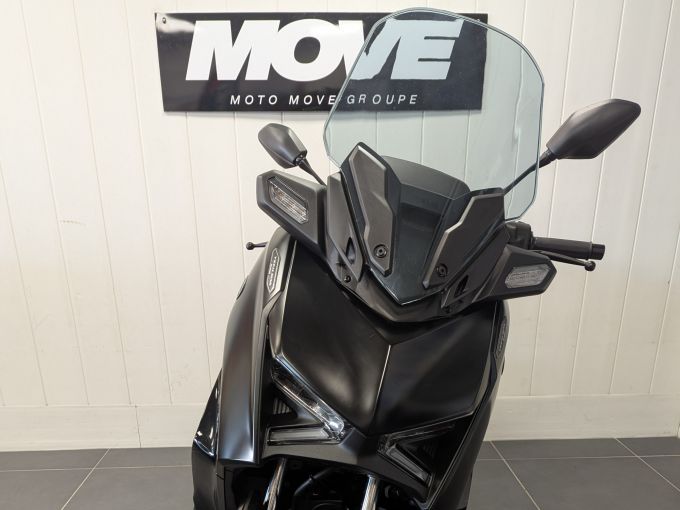 YAMAHA XMAX 125 TECH MAX 4