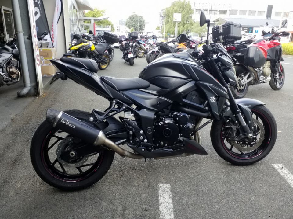 SUZUKI GSX-S 750 4
