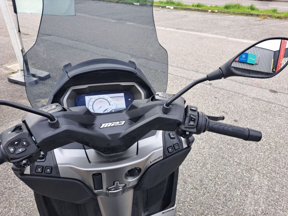 PIAGGIO MP3 530 HPE EXCLUSIVE 4