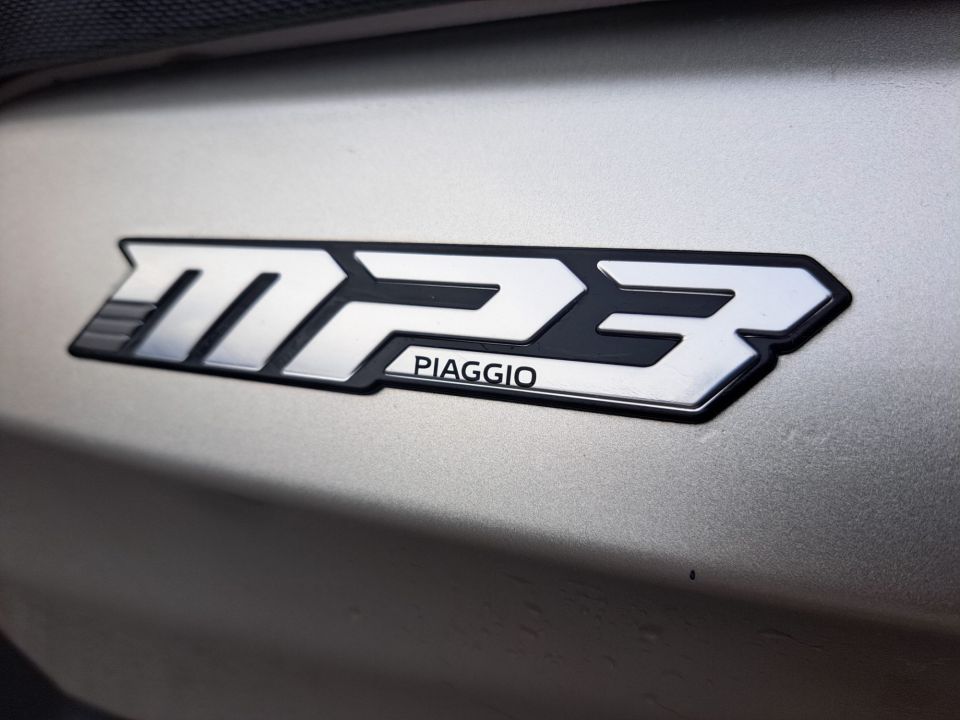 PIAGGIO MP3 530 HPE EXCLUSIVE 4