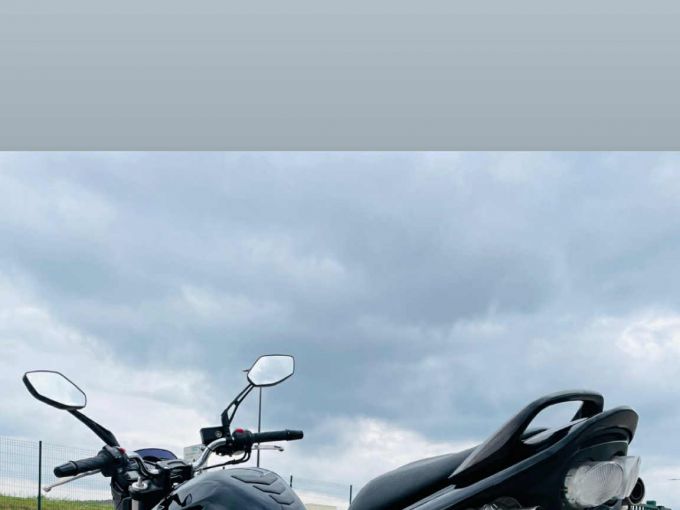 SUZUKI GSR 600 4