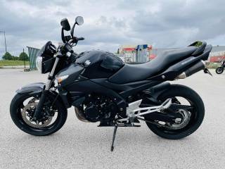 SUZUKI GSR 600 - 2008