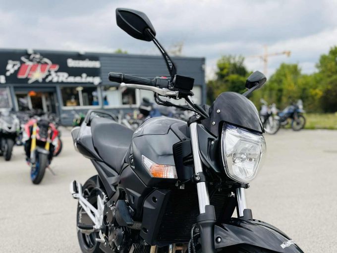 SUZUKI GSR 600 4