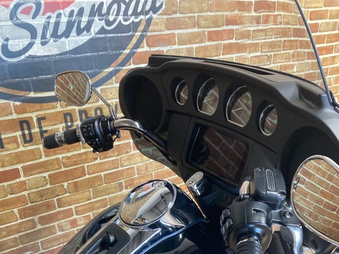 HARLEY-DAVIDSON TRIKE TRI GLIDE 1868 ULTRA 4
