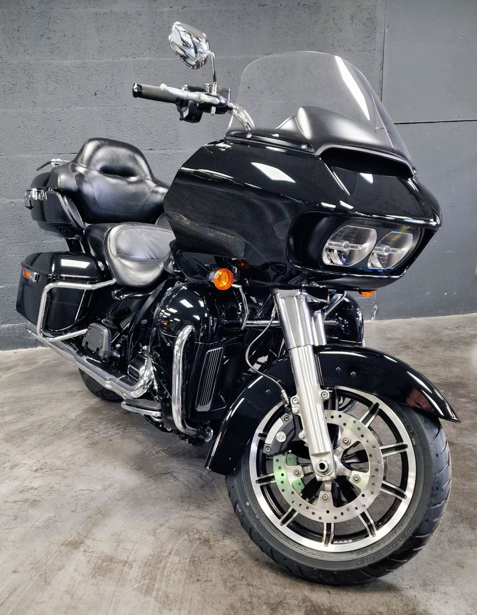 HARLEY-DAVIDSON TOURING ROAD GLIDE 1868 ULTRA 4