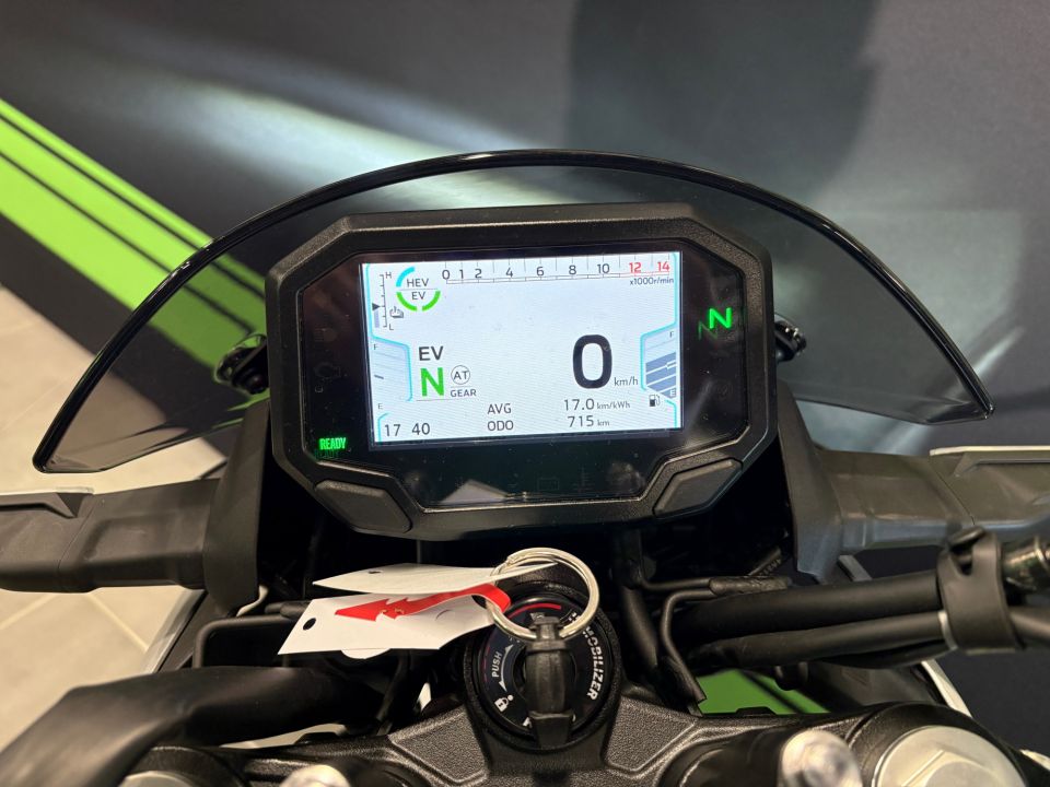 KAWASAKI Z 7 HYBRID 4