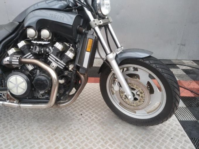 YAMAHA V-MAX 1200 4