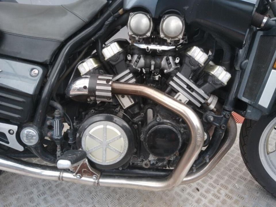 YAMAHA V-MAX 1200 4