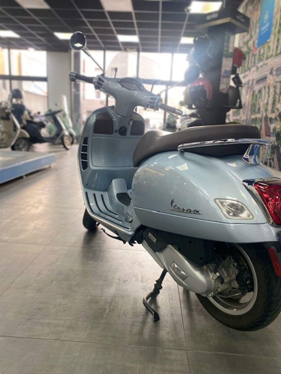 VESPA GTS 125IE SUPER 4