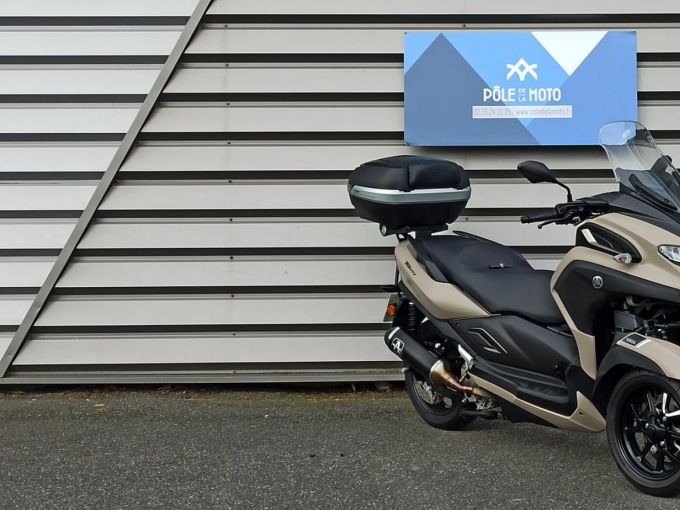 YAMAHA TRICITY 300 4