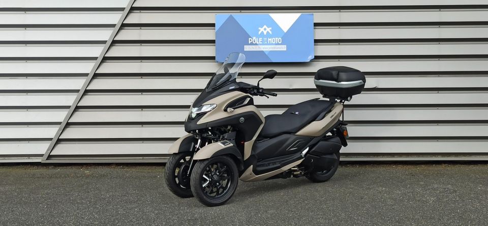 YAMAHA TRICITY 300 4