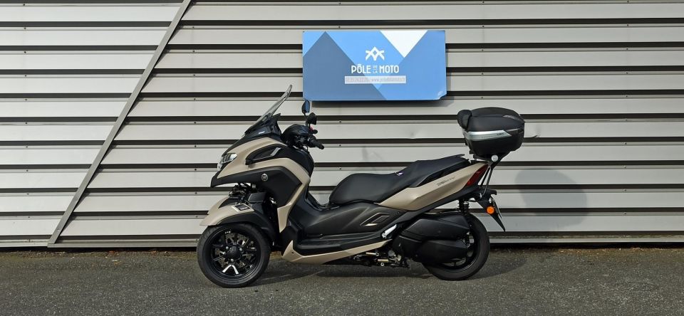 YAMAHA TRICITY 300 4