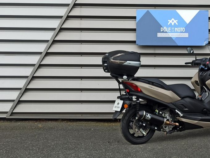 YAMAHA TRICITY 300 4