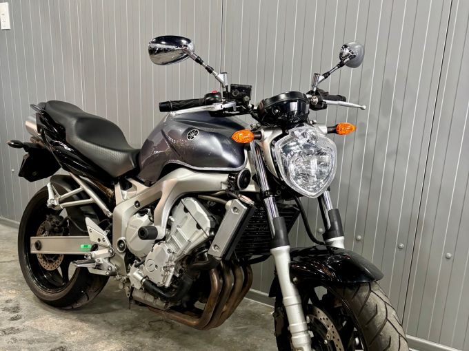 YAMAHA FZ6 (98CV) 4
