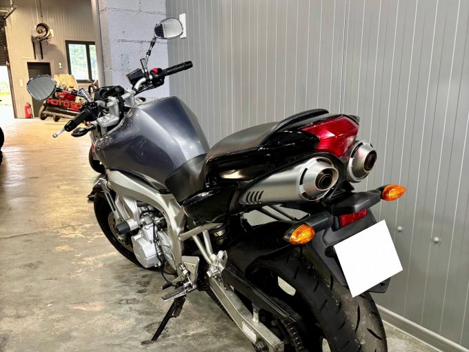 YAMAHA FZ6 (98CV) 4