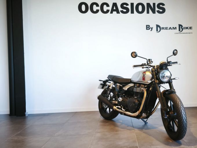 TRIUMPH SPEED TWIN 900 4