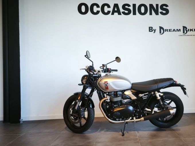 TRIUMPH SPEED TWIN 900 4