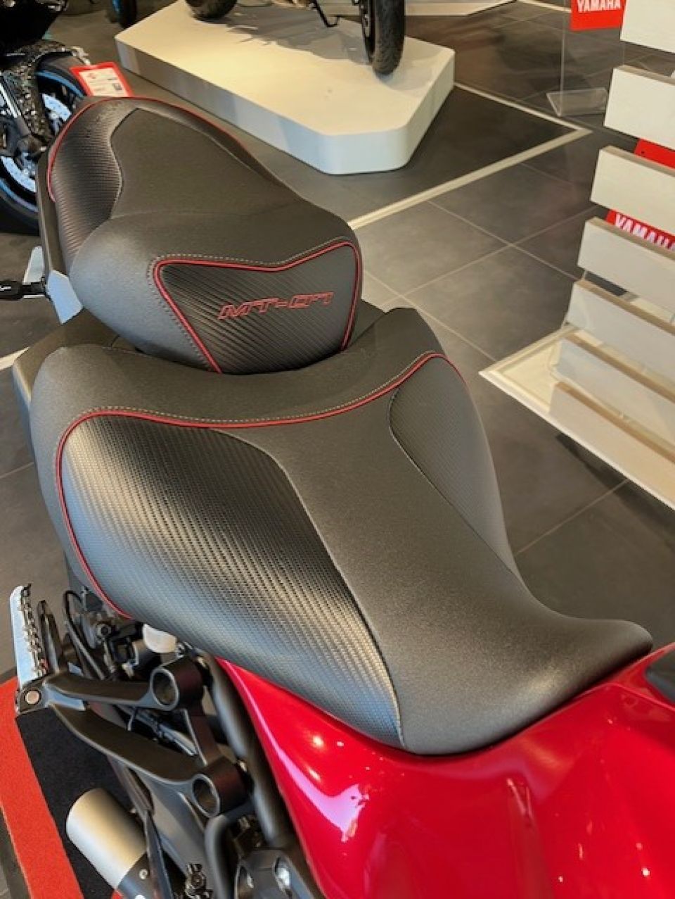 YAMAHA MT-07 (47.5CV) 4