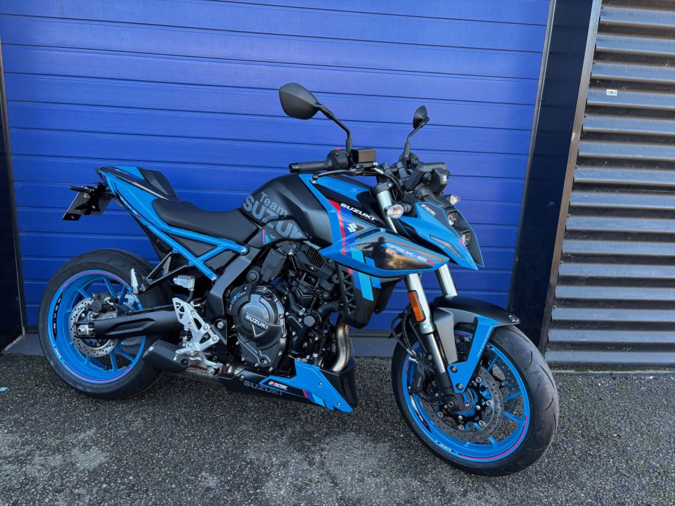 SUZUKI GSX-8S A2 4