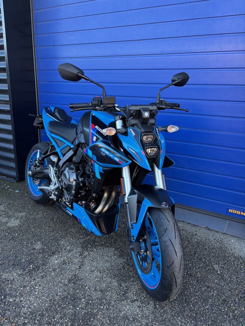 SUZUKI GSX-8S A2 4