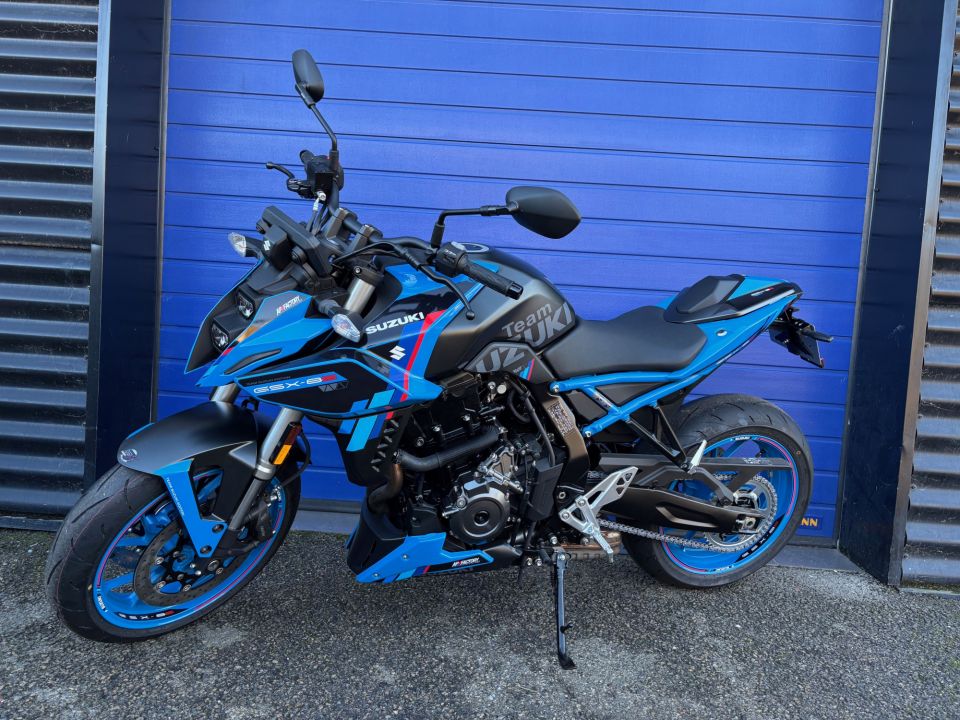 SUZUKI GSX-8S A2 4