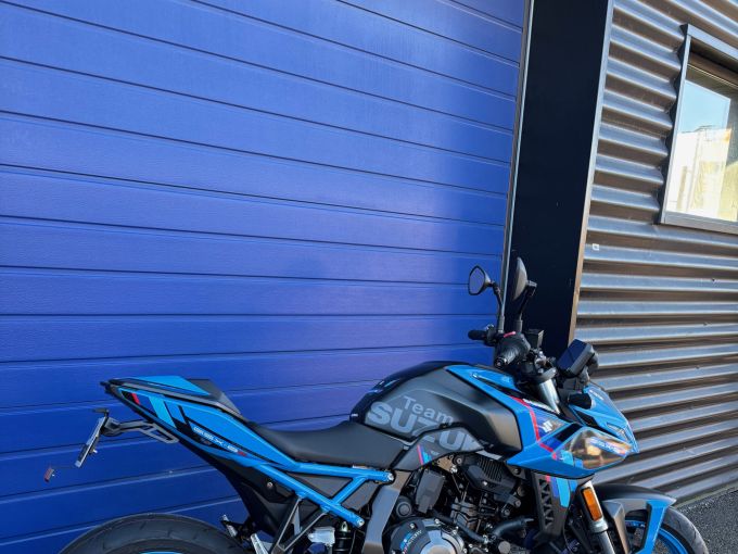 SUZUKI GSX-8S A2 4