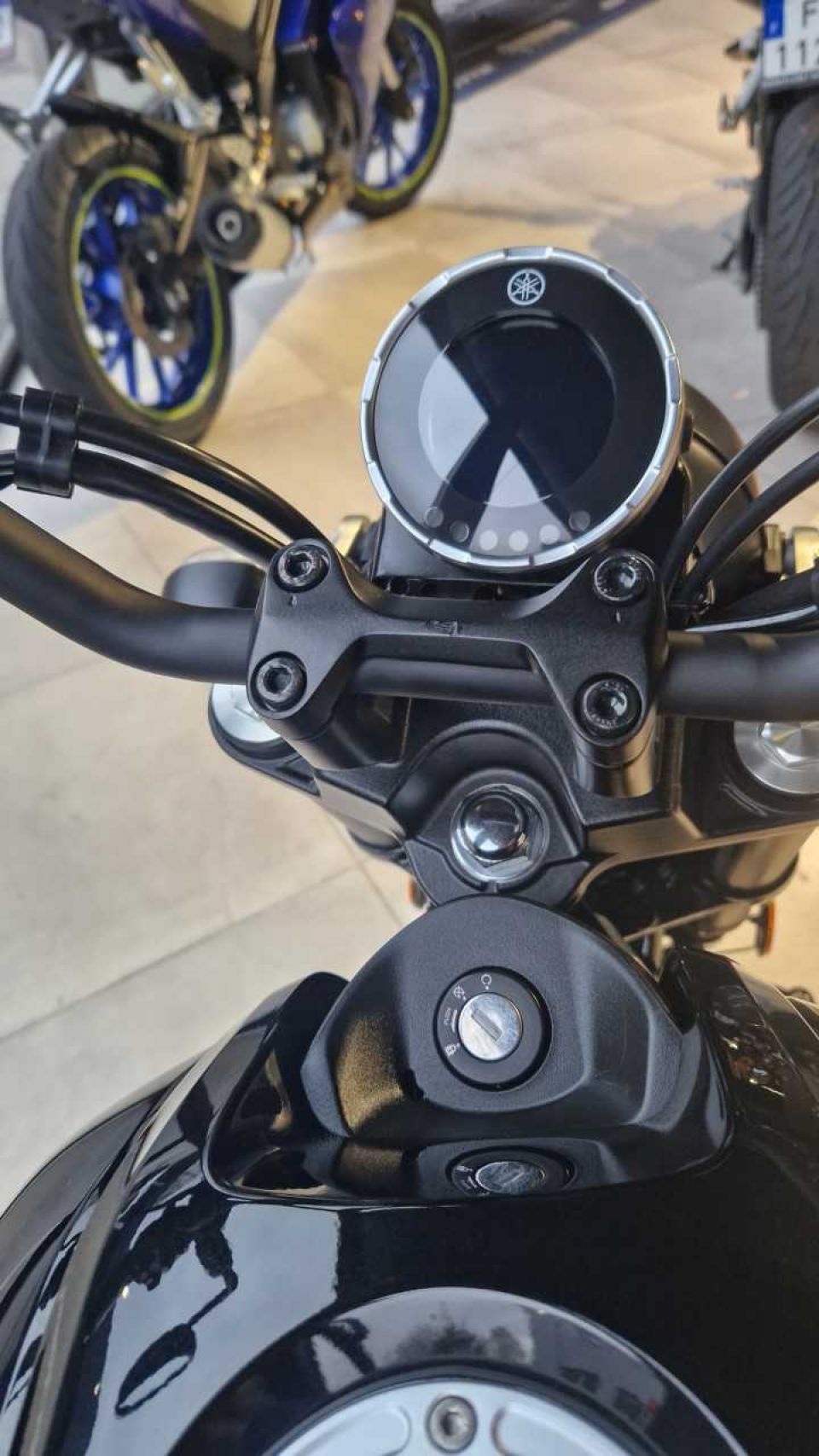 YAMAHA XSR 125 Legacy 4