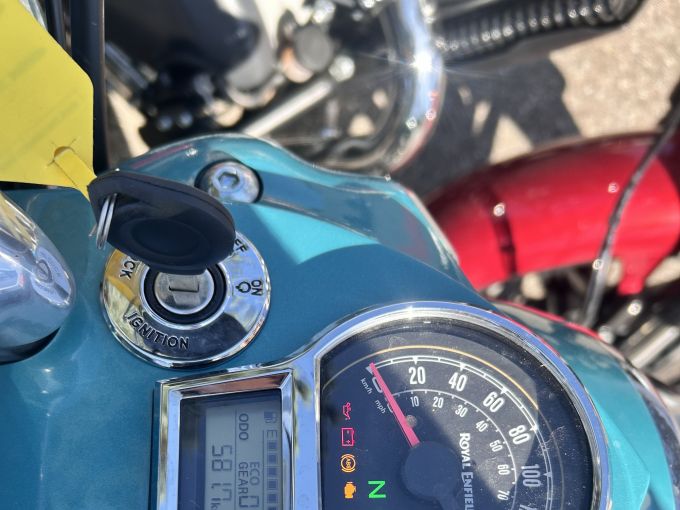 ROYAL ENFIELD Classic 650 4