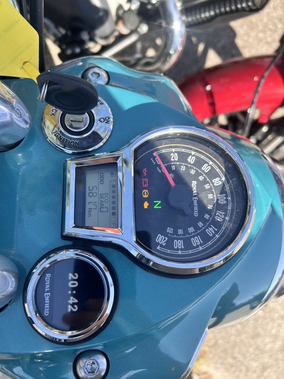 ROYAL ENFIELD Classic 650 4