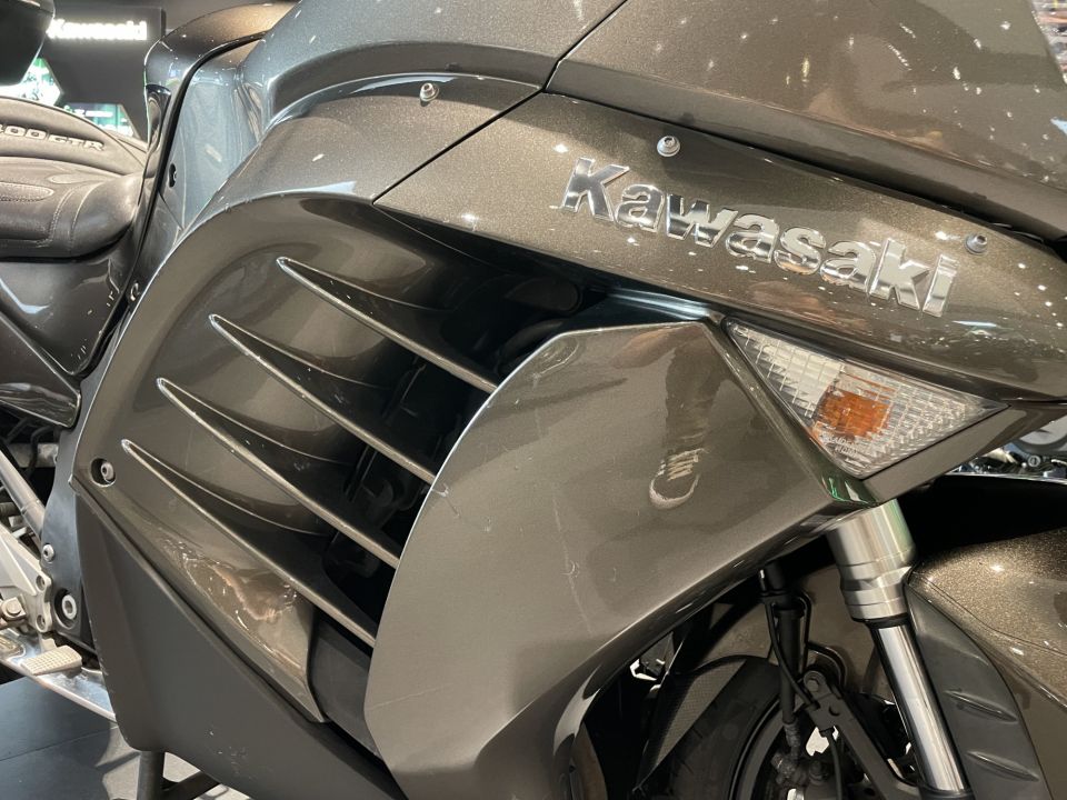 KAWASAKI GTR 1400 4