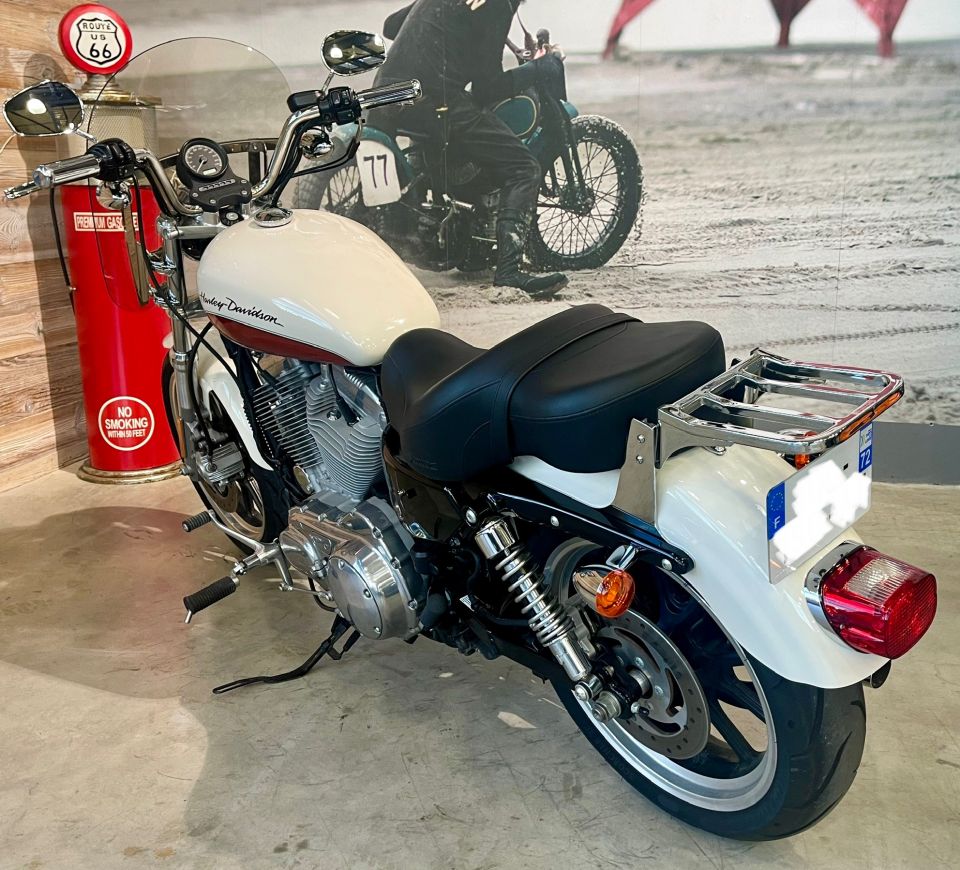 HARLEY-DAVIDSON SPORTSTER 883 LOW 4