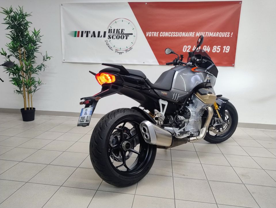 MOTO GUZZI V100  MANDELLO 4