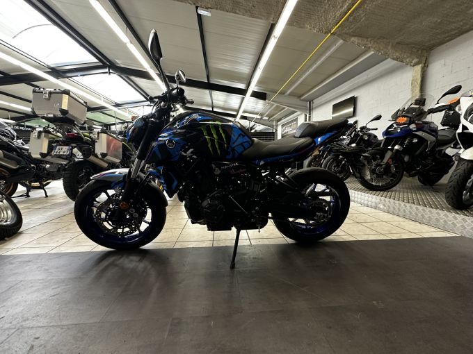 YAMAHA MT-07 (47.5CV) 4