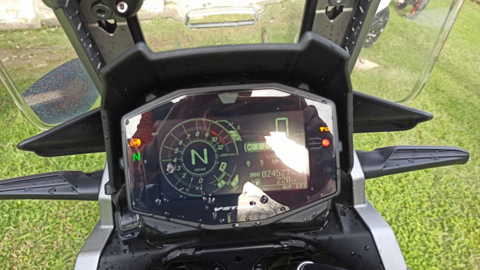 SUZUKI DL V-STROM 1050XT 4