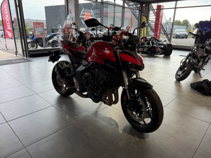 HONDA CB 1000 Hornet 4