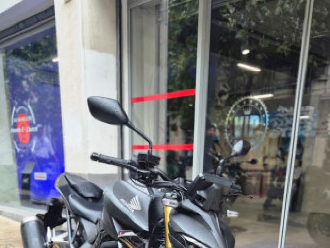 HONDA CB1000 Hornet SP 4