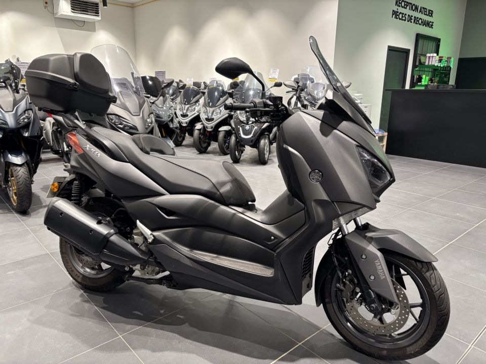 YAMAHA X-MAX 300 4