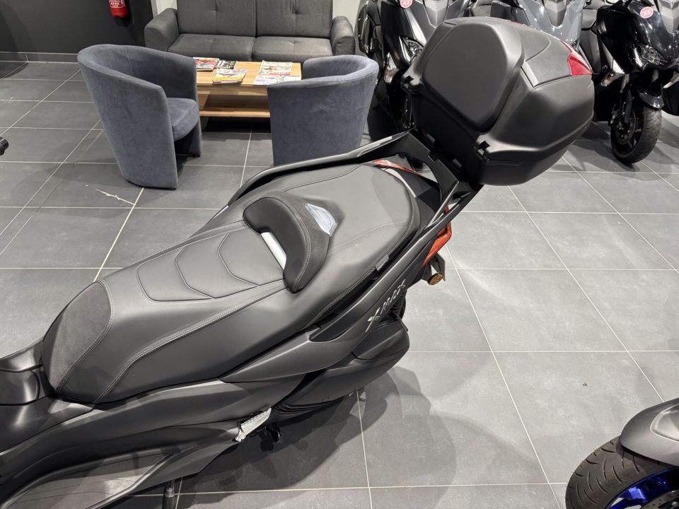 YAMAHA X-MAX 300 4