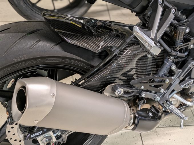 YAMAHA MT-10 4