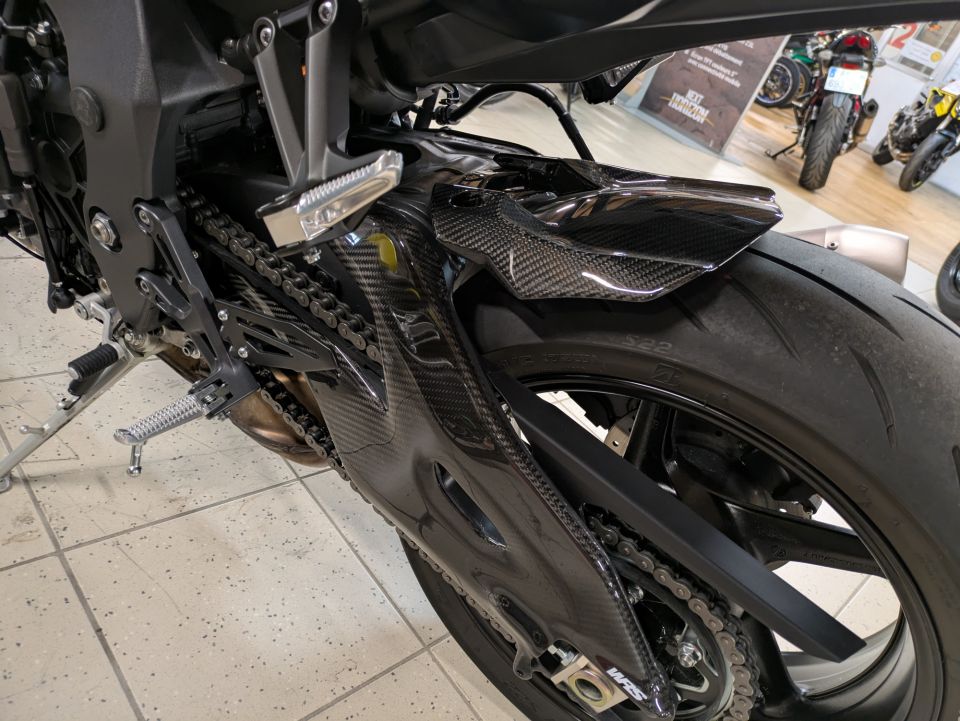 YAMAHA MT-10 4