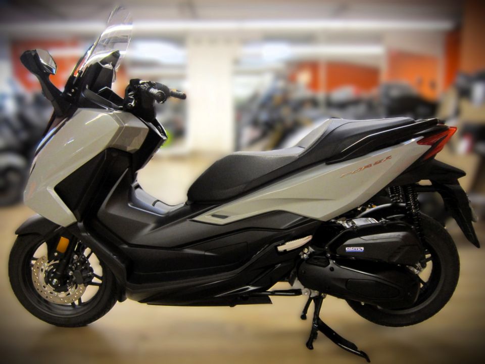 HONDA NSS FORZA 125 4