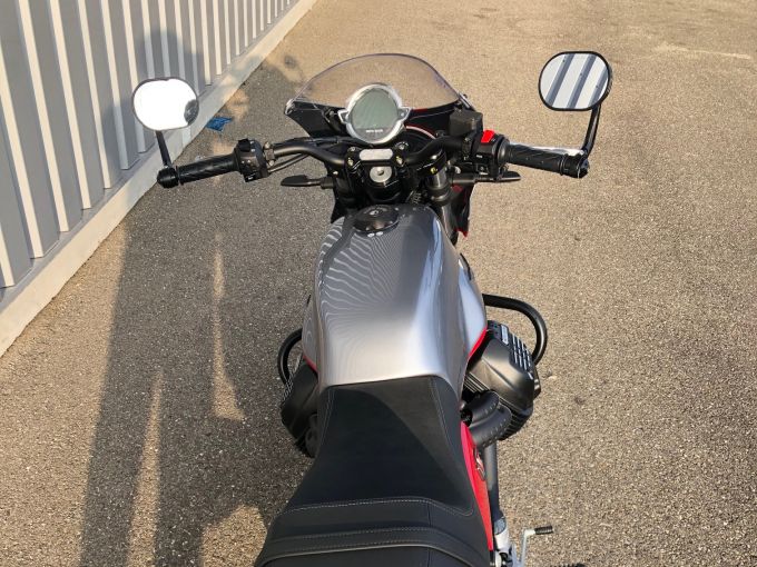 MOTO GUZZI V7 4