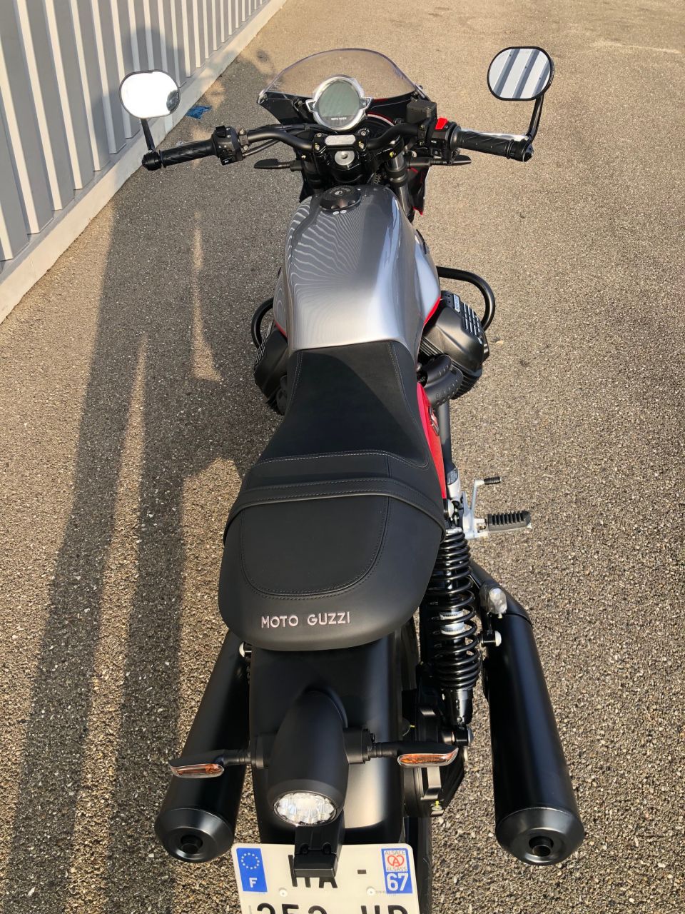 MOTO GUZZI V7 4