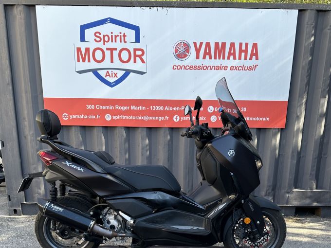 YAMAHA XMAX 300 Tech Max 4